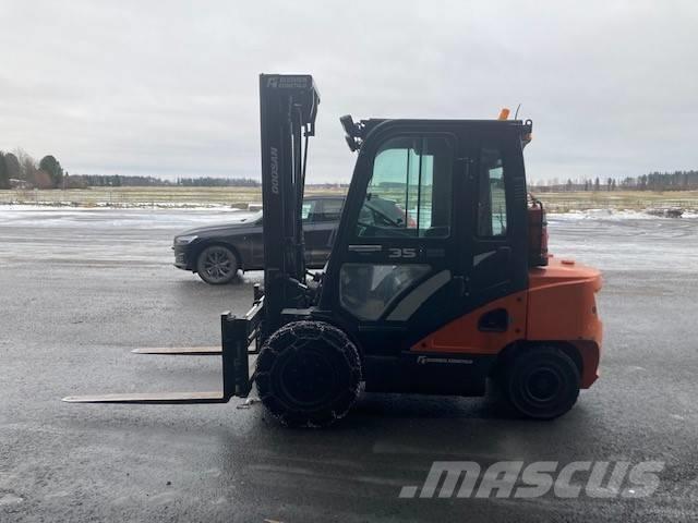 Doosan D35C-7 Dizelski viljuškari