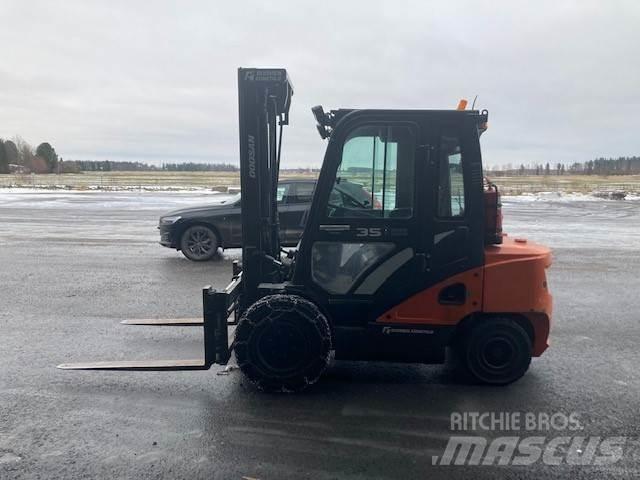 Doosan D35C-7 Dizelski viljuškari