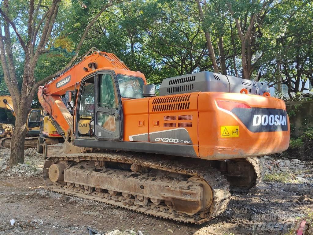 Doosan DX 300 LC Bageri guseničari