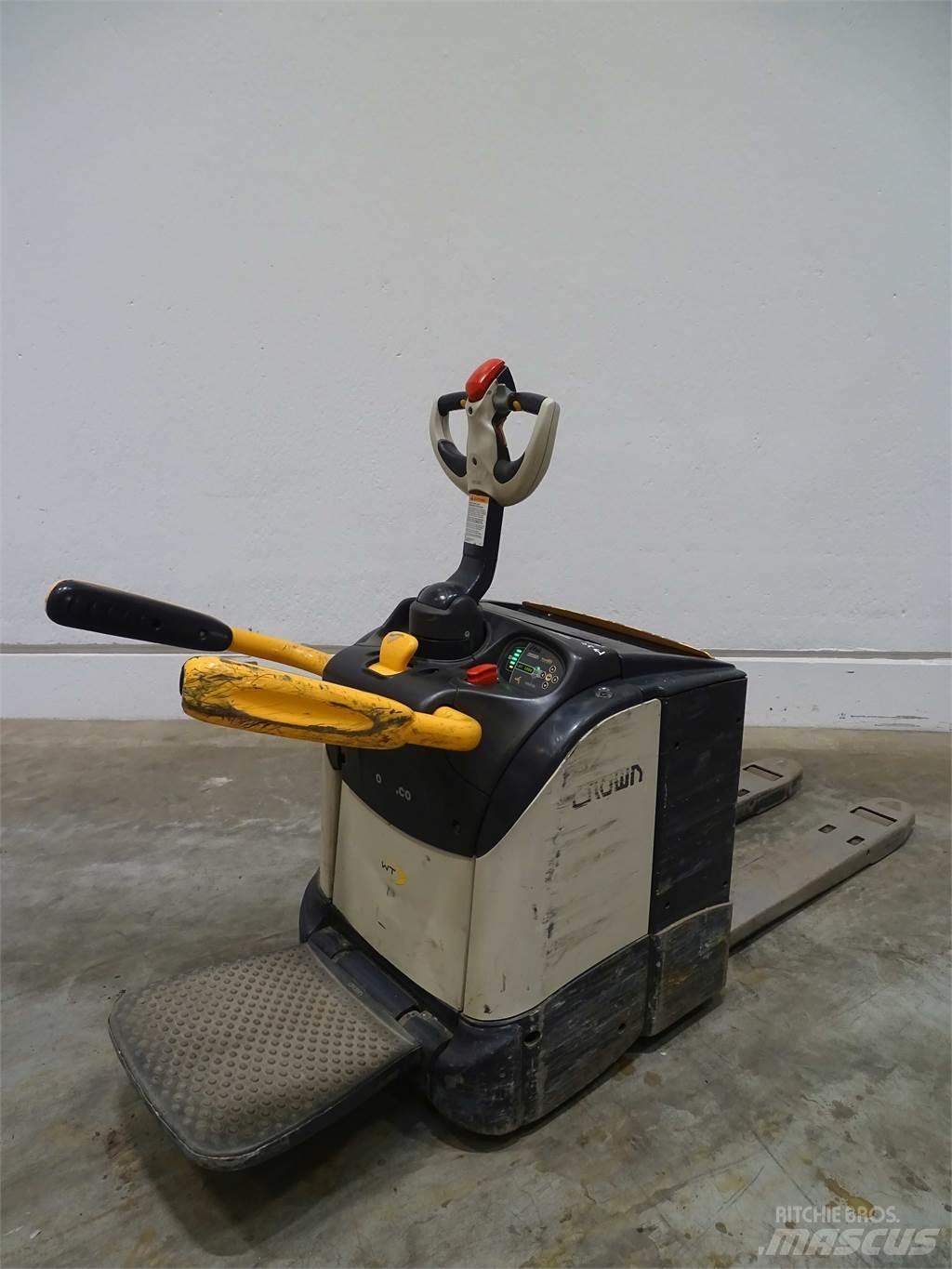 Crown WT3040 Nisko podizni električni viljuškar