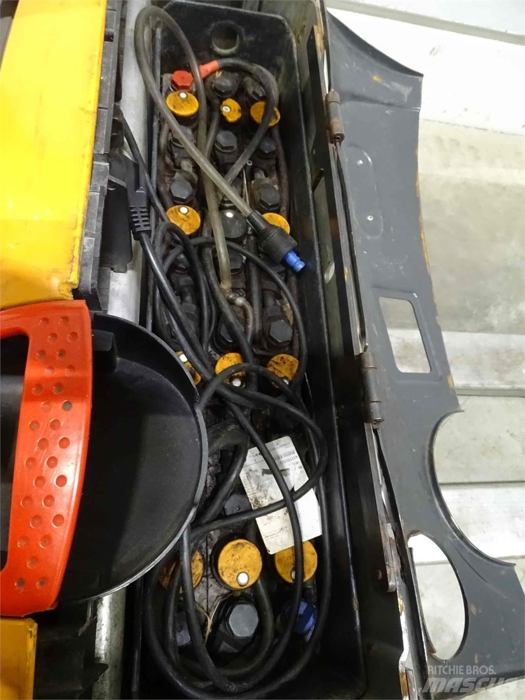Still EXU16 Nisko podizni električni viljuškar