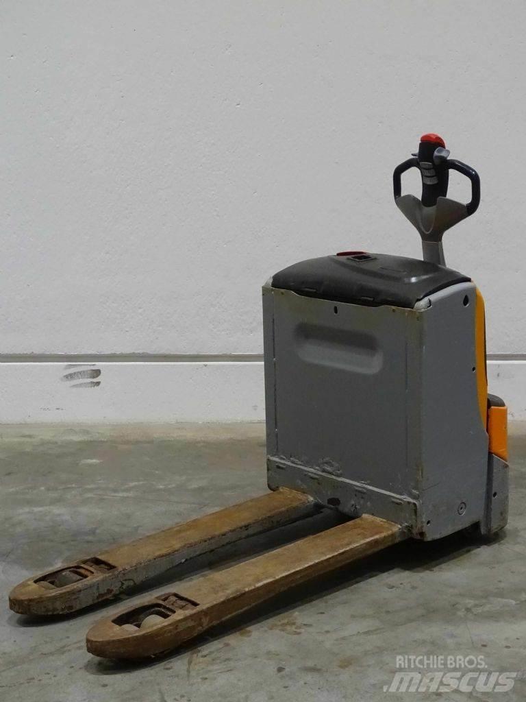 Still EXU18 Nisko podizni električni viljuškar