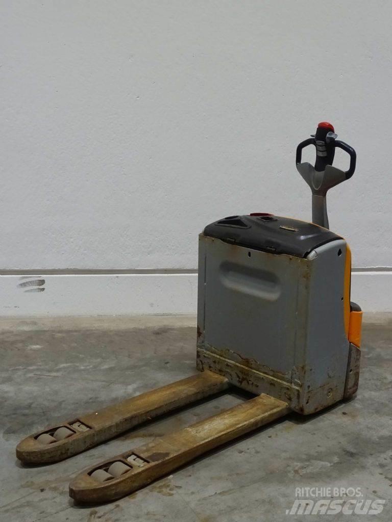 Still EXU18 Nisko podizni električni viljuškar