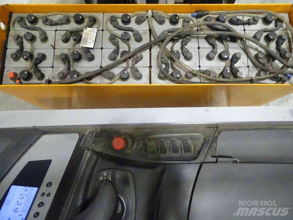 Still FM-X14 Viljuškari sa pomičnim stupom