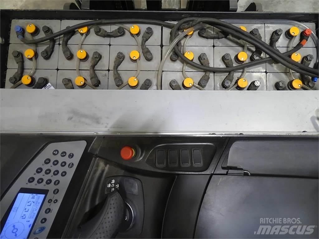 Still FM-X14 Viljuškari sa pomičnim stupom