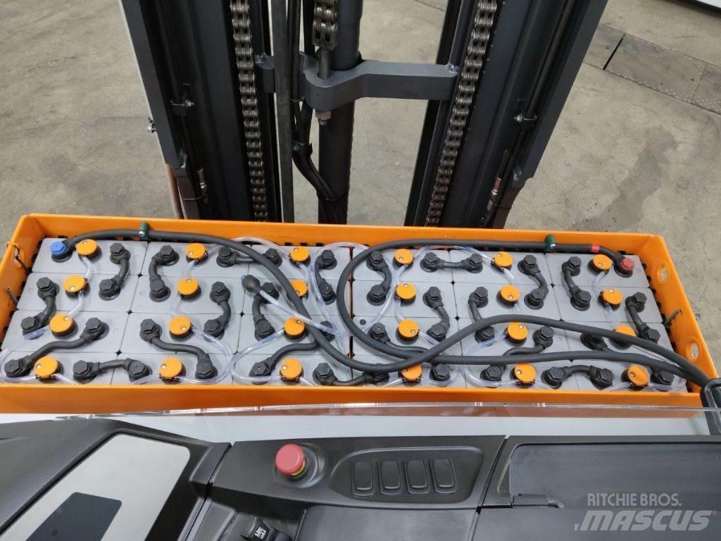 Still FM-X17 Viljuškari sa pomičnim stupom