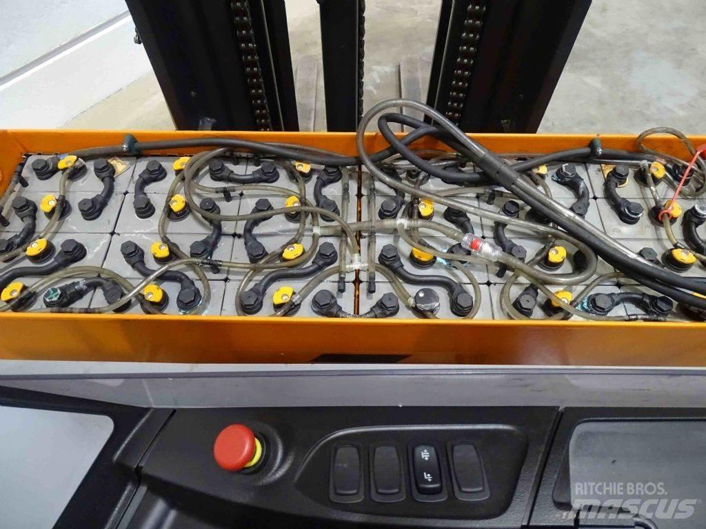 Still FM-X17 Viljuškari sa pomičnim stupom