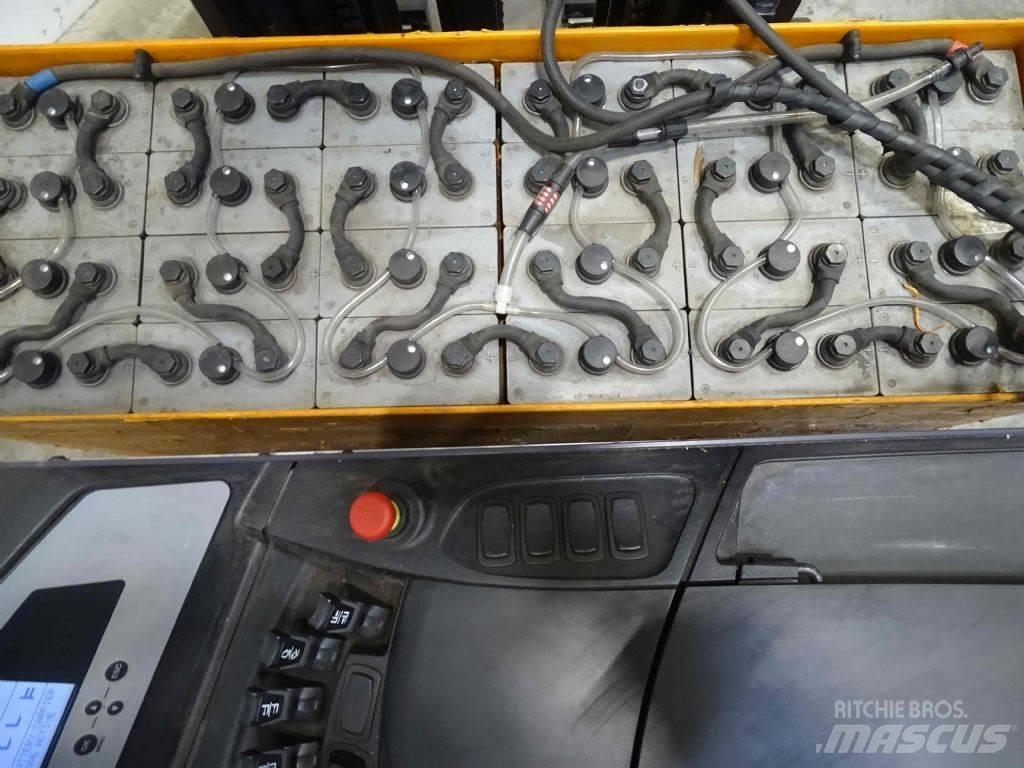 Still FM-X17 Viljuškari sa pomičnim stupom