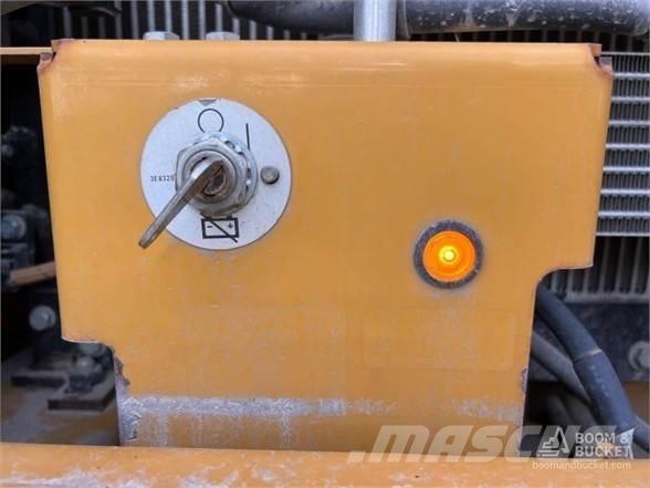 CAT 320 Bageri guseničari