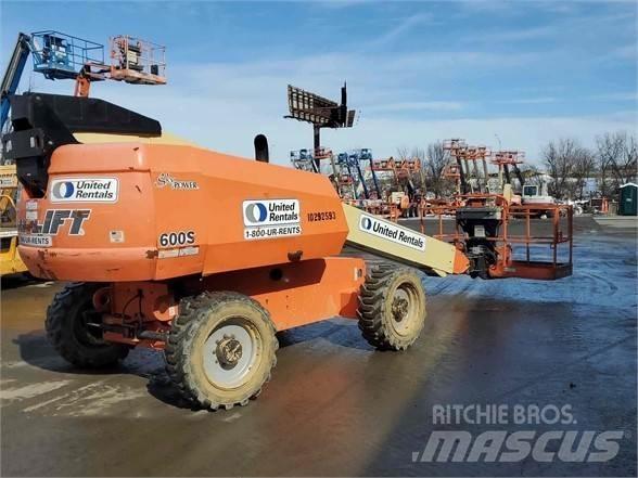 JLG 600S Teleskopske podizne platforme