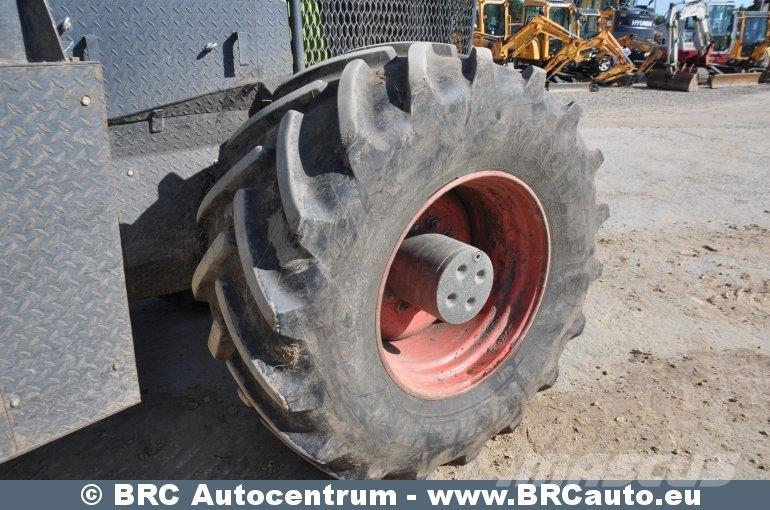 CLAAS Axion 870 Traktori