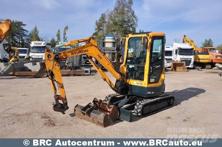 Hyundai R25Z-9AK Mini bageri < 7t