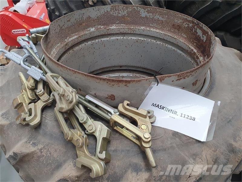  - - - 16.9 R38 Gume, točkovi i felne
