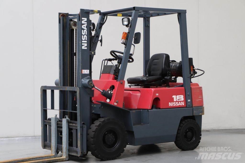 Nissan J01A18 Plinski viljuškari