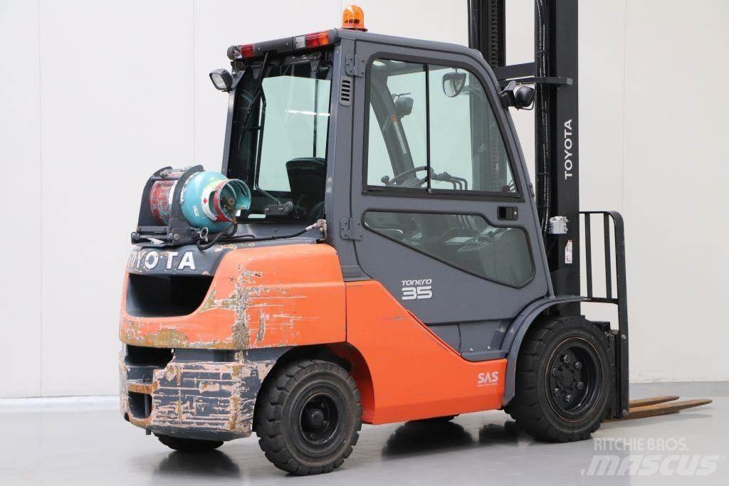 Toyota 02-8FGJF35 Plinski viljuškari