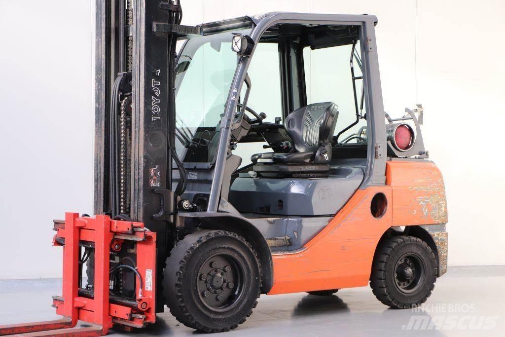 Toyota 02-8FGJF35 Plinski viljuškari