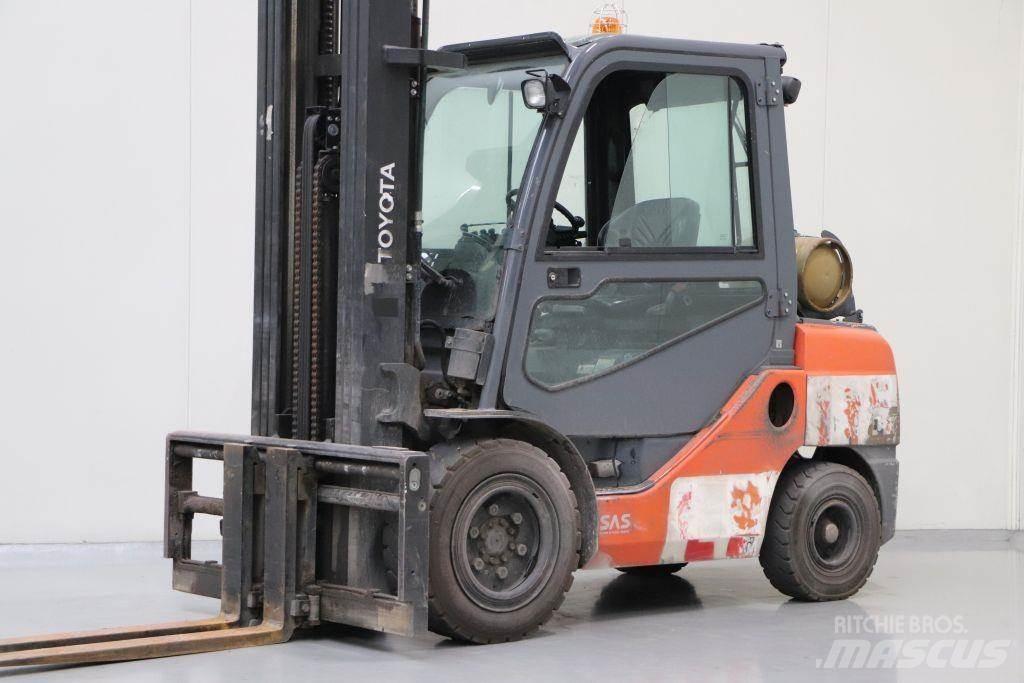 Toyota 02-8FGJF35 Plinski viljuškari