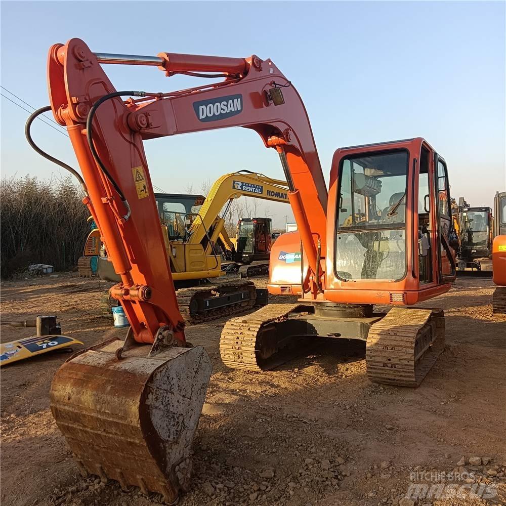 Doosan DH 70 Bageri guseničari