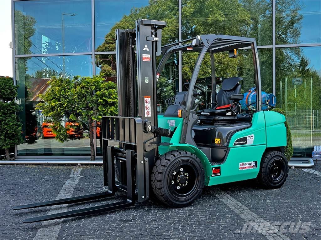 Mitsubishi FG30N Plinski viljuškari