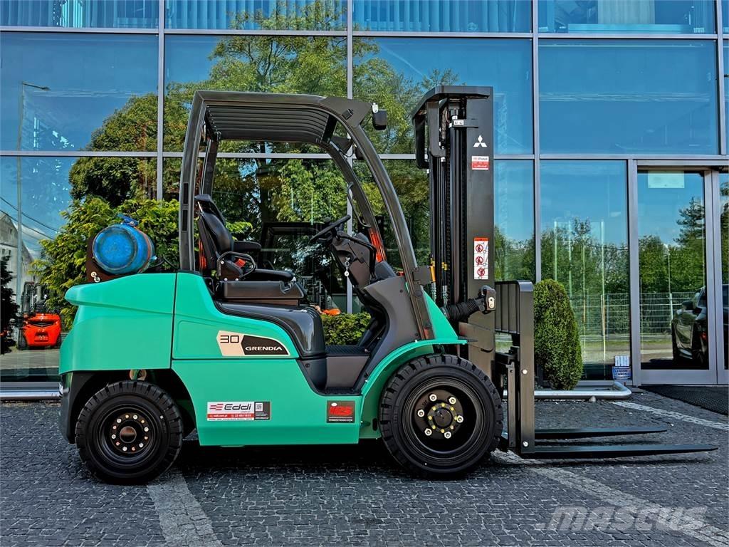 Mitsubishi FG30N Plinski viljuškari