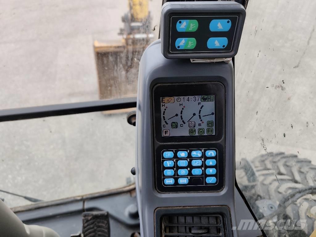 Komatsu PW 160-7E0 Bageri točkaši