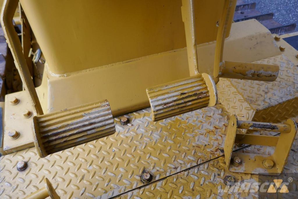 CAT D7G Ex-army Buldožeri guseničari