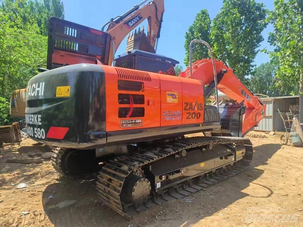 Hitachi ZX200 Bageri guseničari