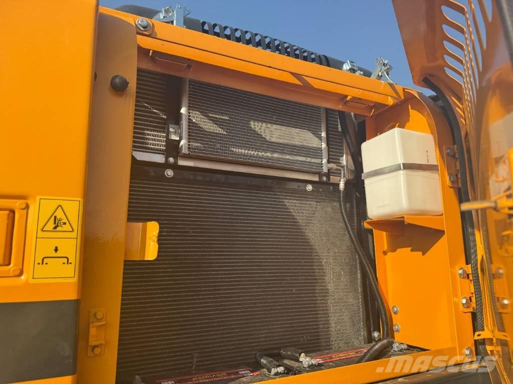 Hyundai HX 220 Bageri guseničari