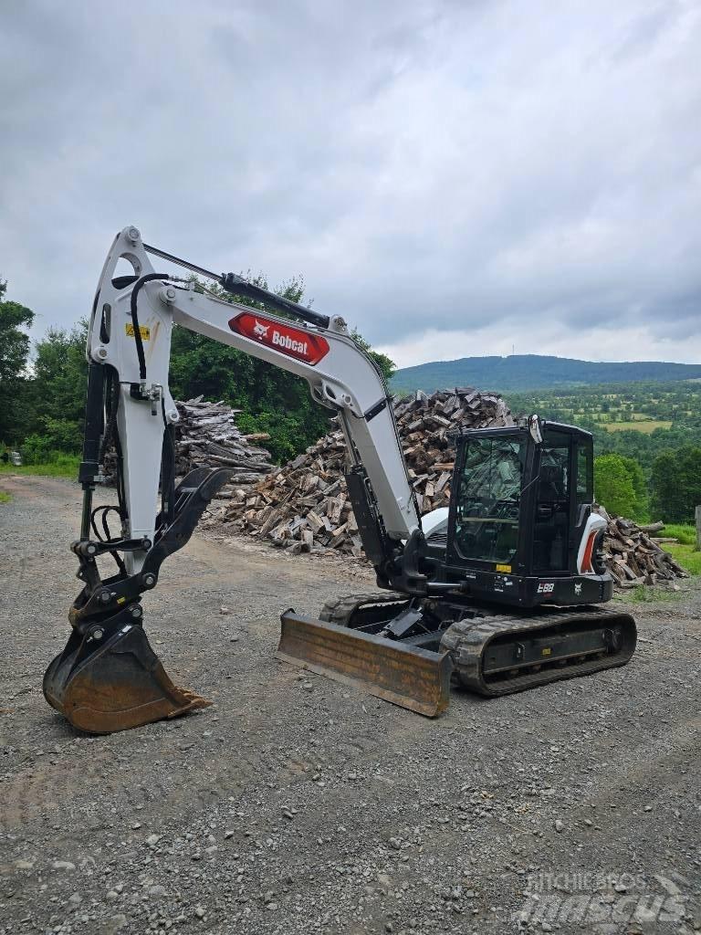 Bobcat E 88 R2 Bageri guseničari