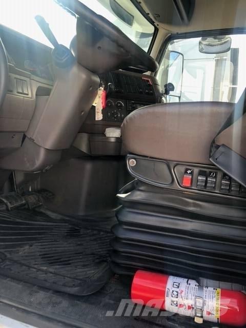 Volvo VNL Tegljači