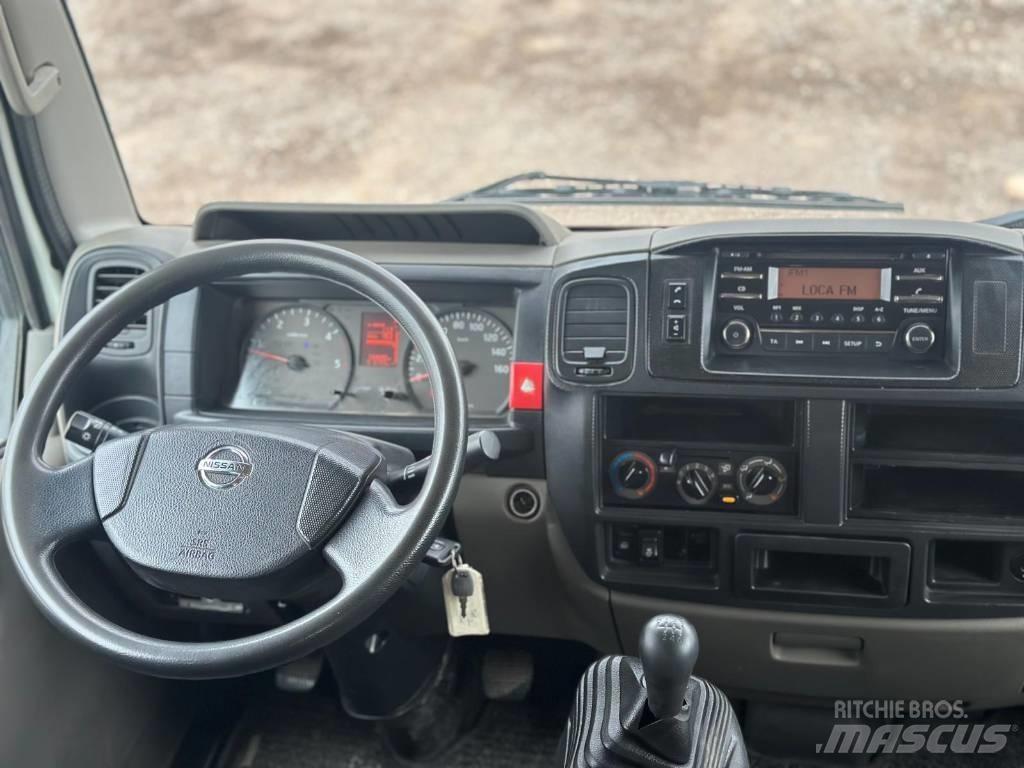 Nissan NT 400 Pik up kamioni
