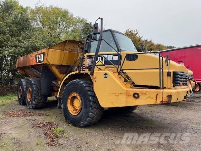 CAT 740 Zglobni damperi