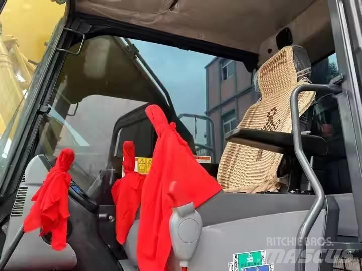 Komatsu PC 200 Bageri guseničari