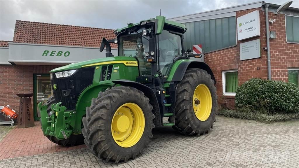 John Deere 7R330 Traktori