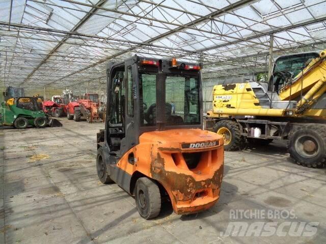 Doosan D35C-7 Dizelski viljuškari