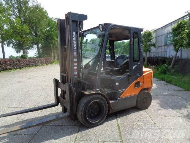 Doosan D35C-7 Dizelski viljuškari