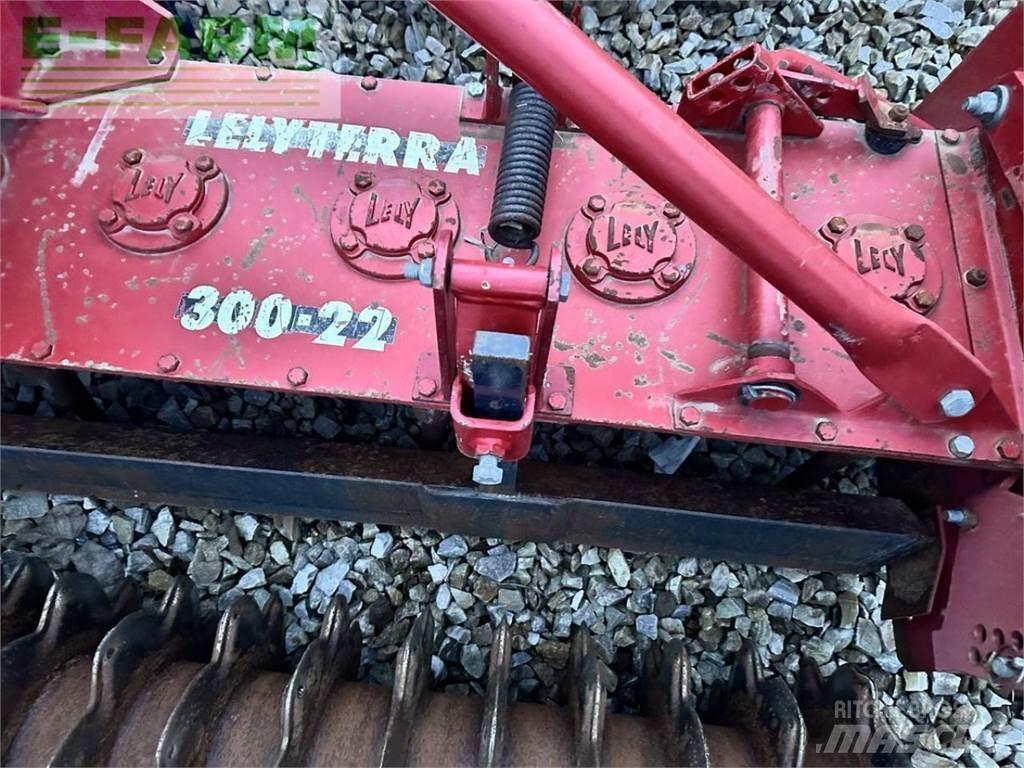 Lely terra 300-22 Tanjirače