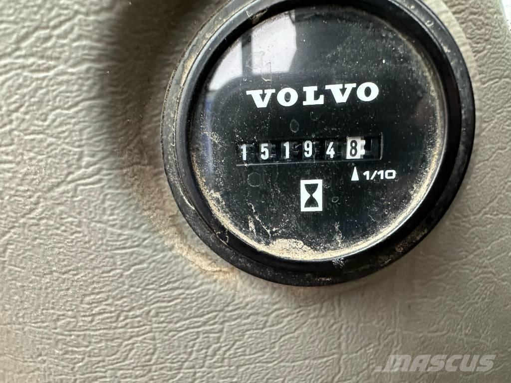 Volvo EC 160 EL Bageri guseničari