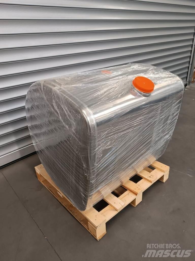 Volvo 400 L. Fuel and additive tanks