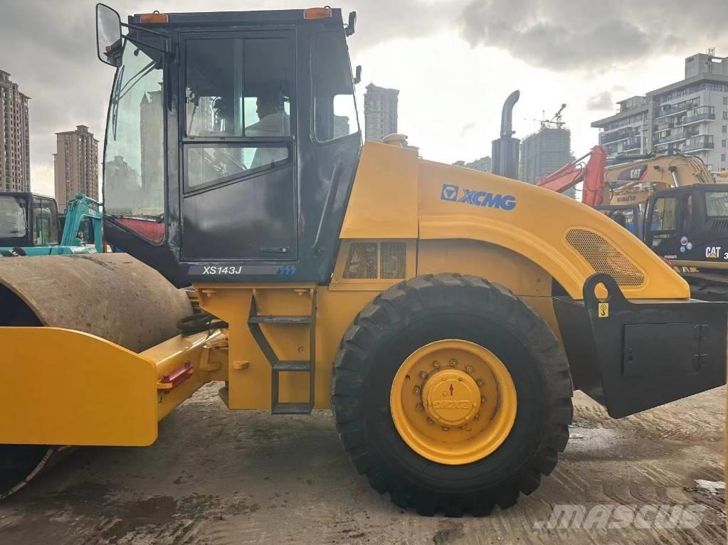 XCMG XS 143 Valjci sa jednim bubnjem