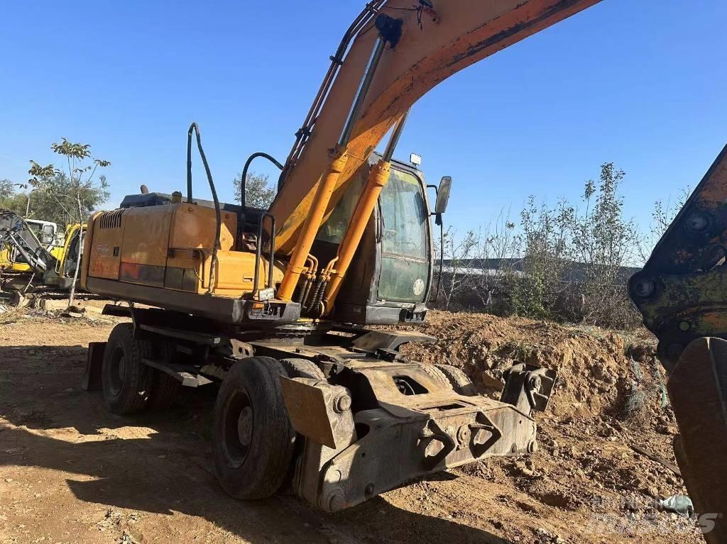 Hyundai R210WD Bageri točkaši