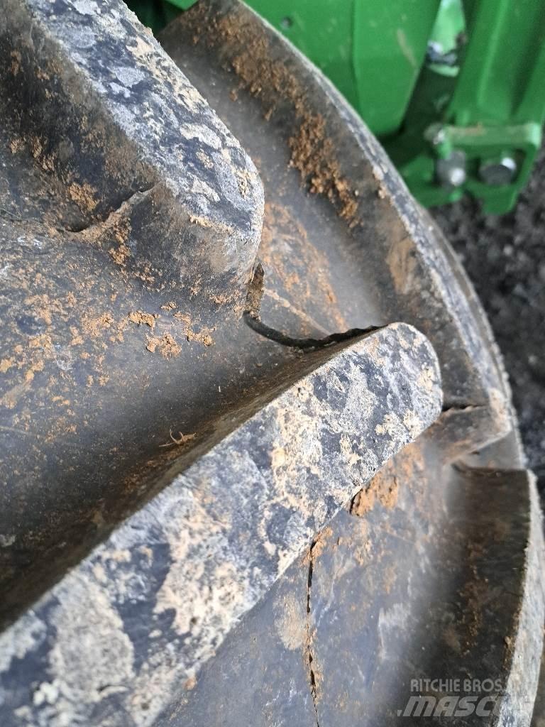 John Deere 6120 M Traktori