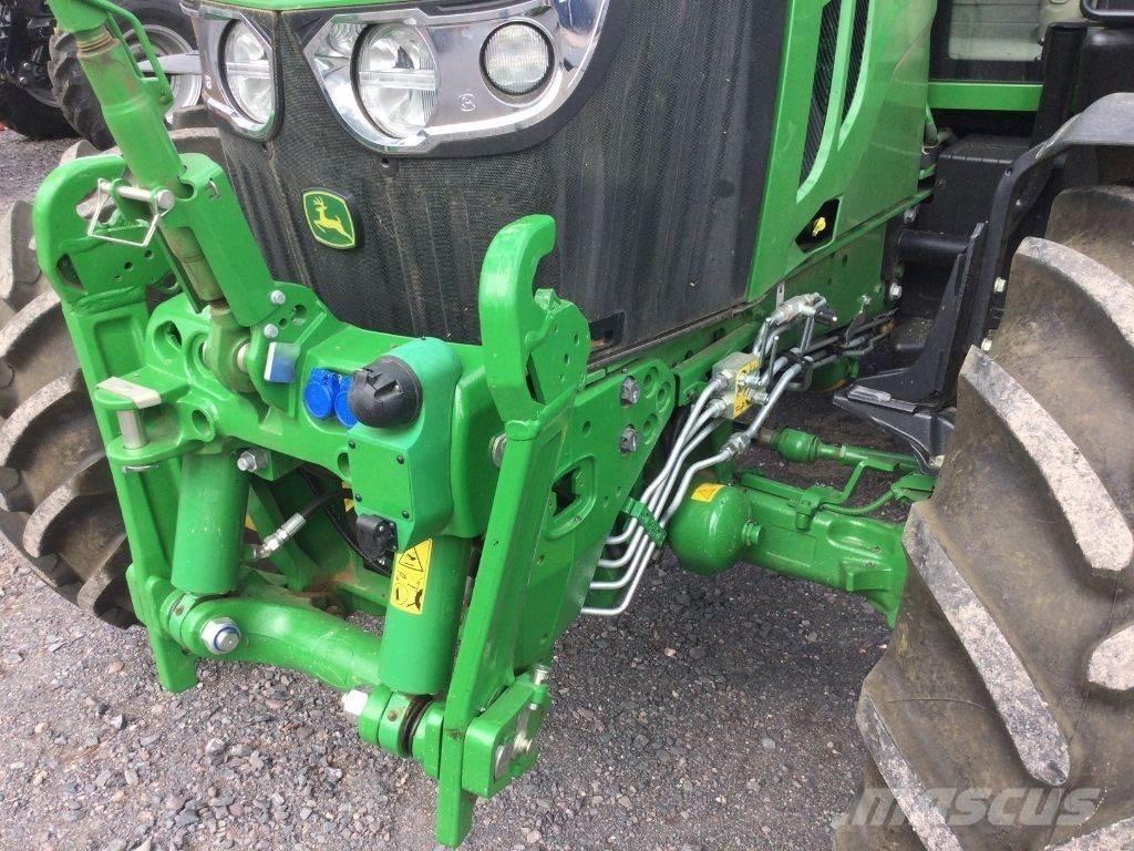 John Deere 6120 M Traktori