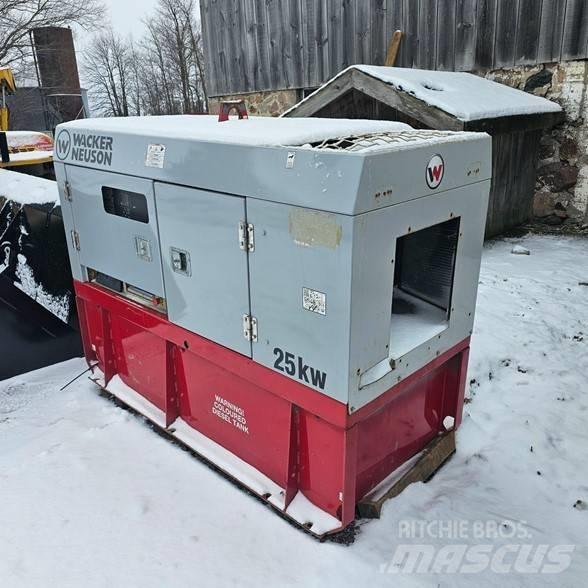 Wacker Neuson G25 Dizel generatori
