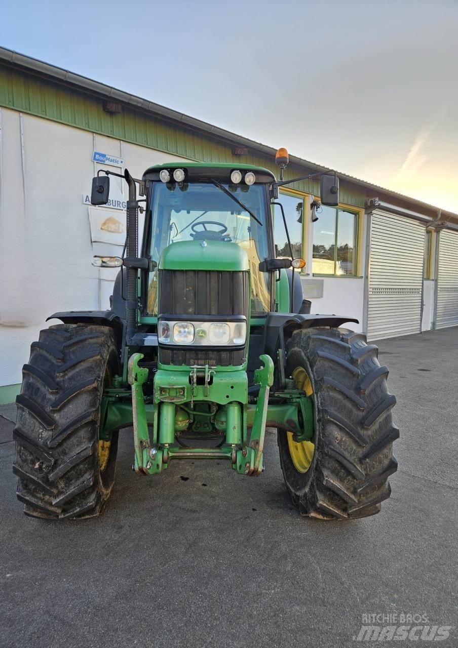 John Deere 7430 Traktori
