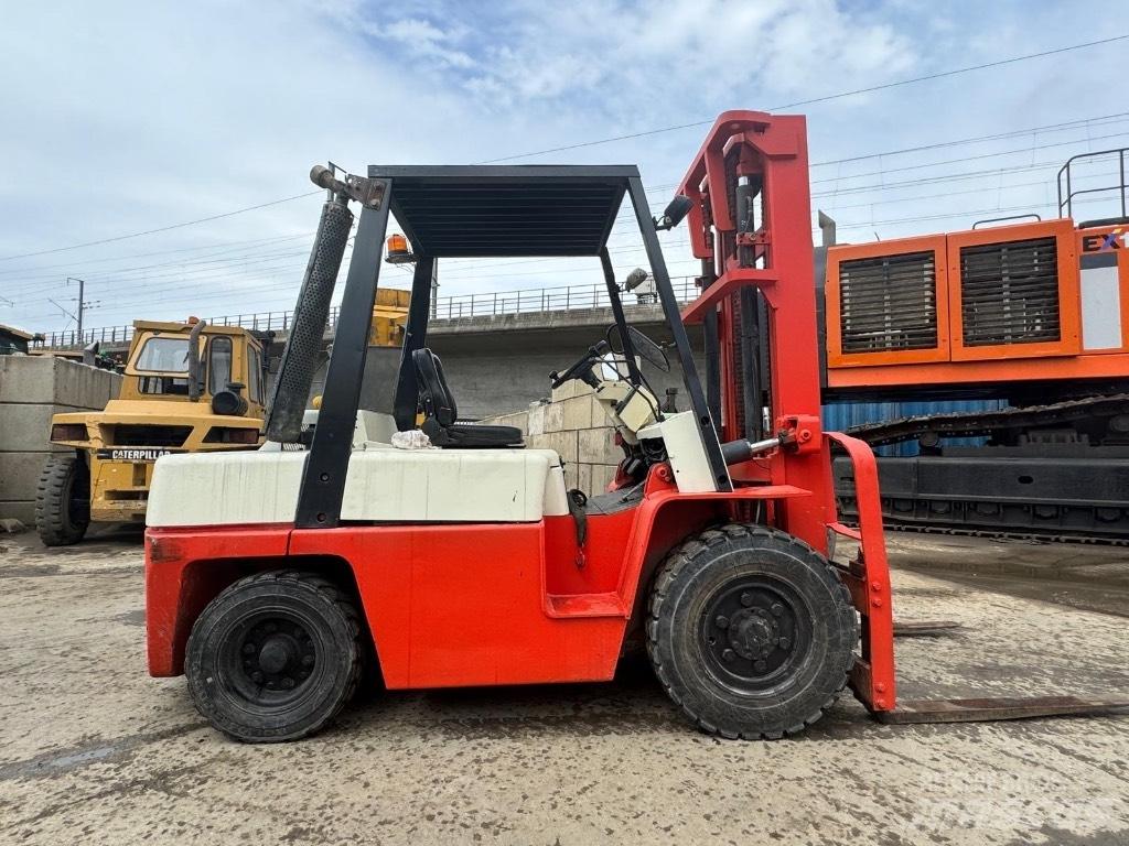 Nissan WF03A35U Dizelski viljuškari
