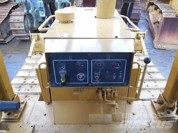 CAT D6G Buldožeri guseničari