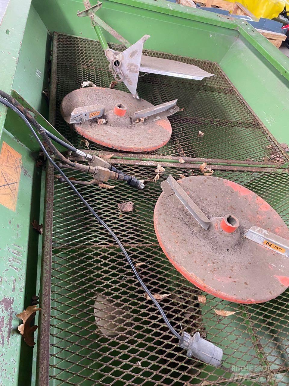 Amazone ZA-U 1001 Rasturači mineralnog đubriva