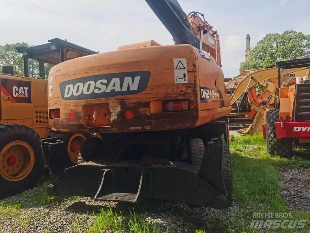 Doosan DH 210 W Bageri točkaši