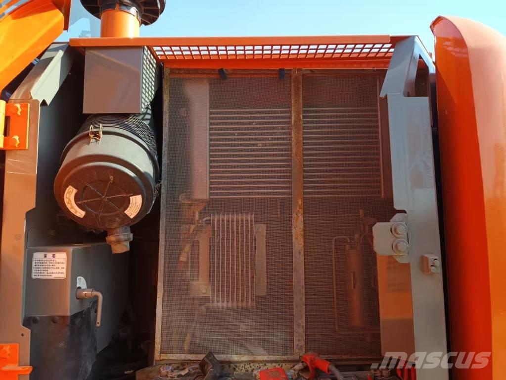 Hitachi ZX 130 Bageri guseničari